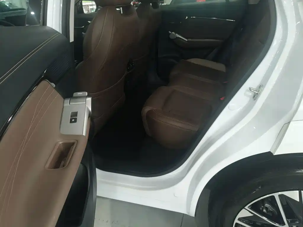 GAC Motor Trumpchi GS4 — фото 10