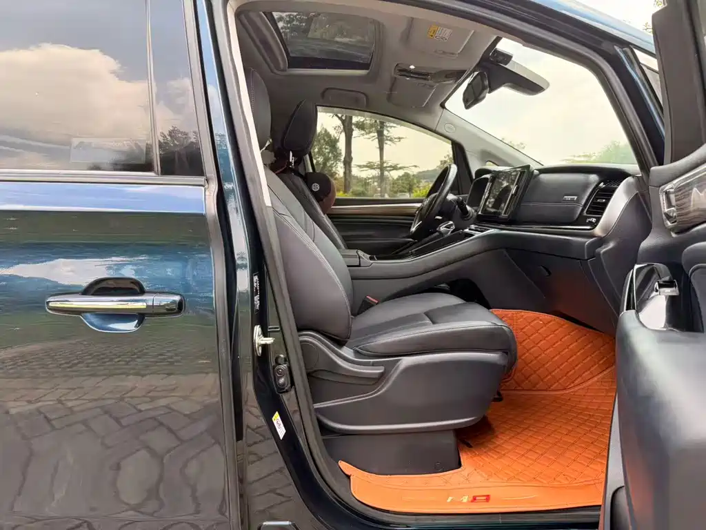 GAC Motor Trumpchi M8 — фото 10