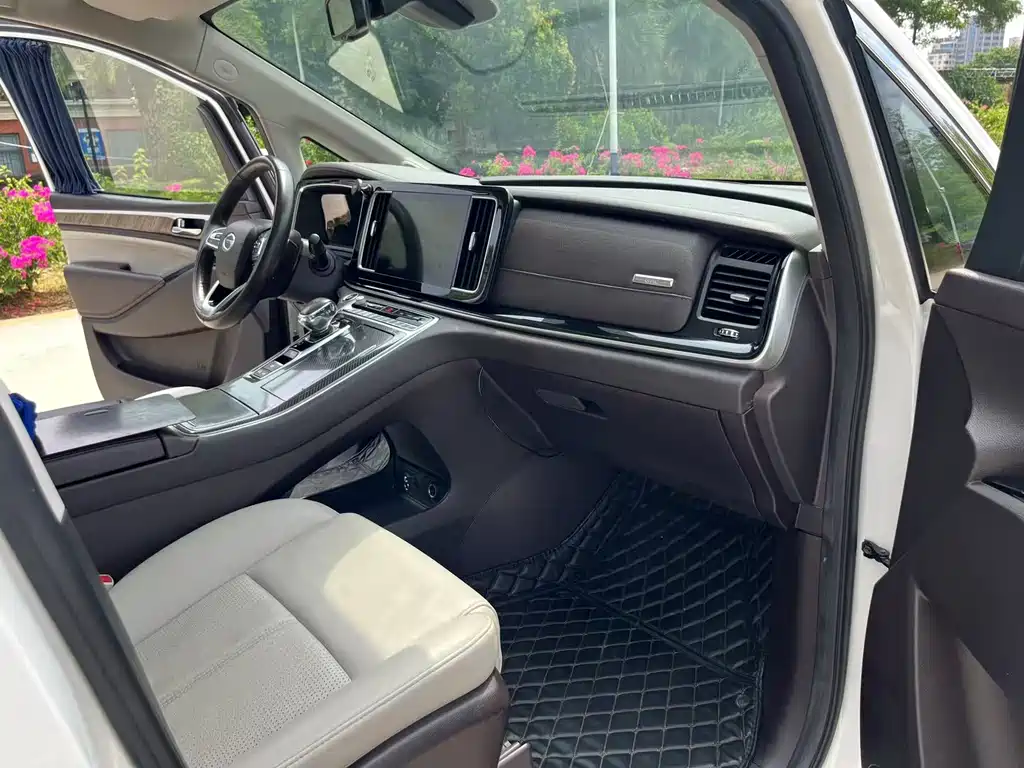 GAC Motor Trumpchi M8 — фото 6