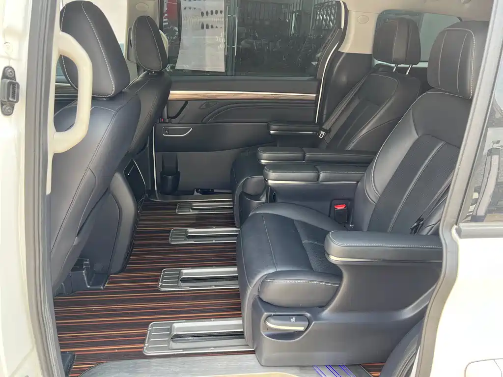 GAC Motor Trumpchi M8 — фото 10