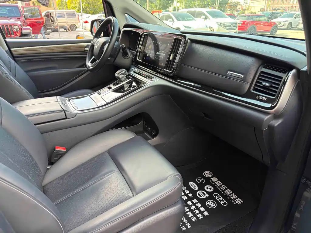 GAC Motor Trumpchi M8 — фото 10