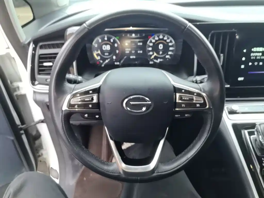 GAC Motor Trumpchi M8 — фото 10