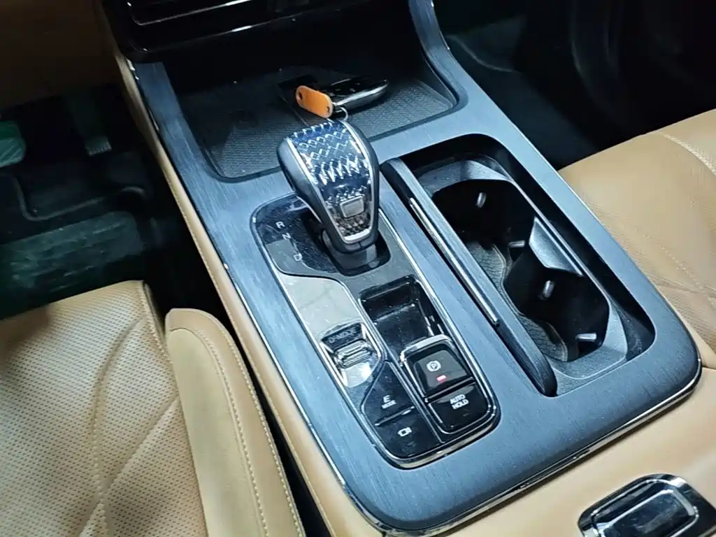 GAC Motor Trumpchi ES9 — фото 13