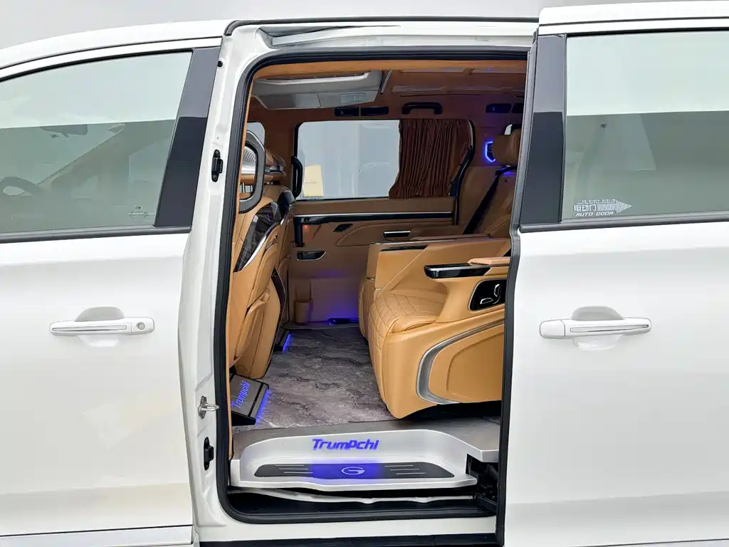 GAC Motor Trumpchi M8 — фото 18