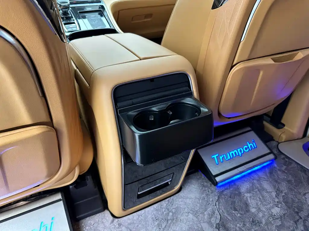 GAC Motor Trumpchi M8 — фото 19