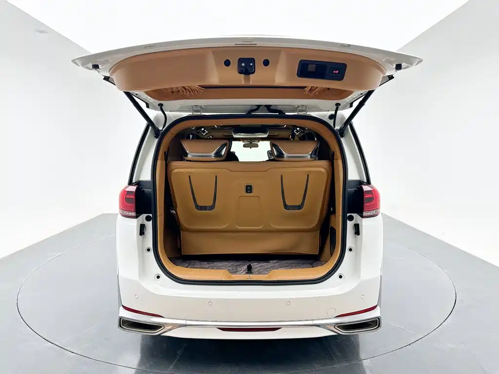 GAC Motor Trumpchi M8 — фото 29