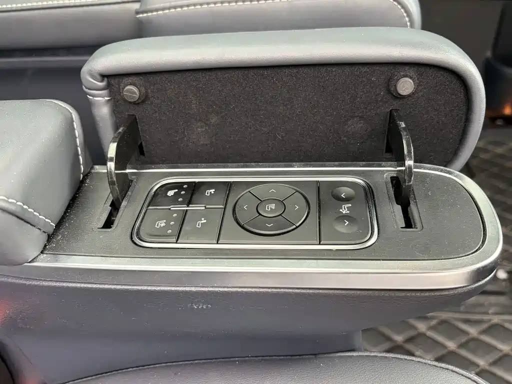 GAC Motor Trumpchi M8 — фото 15