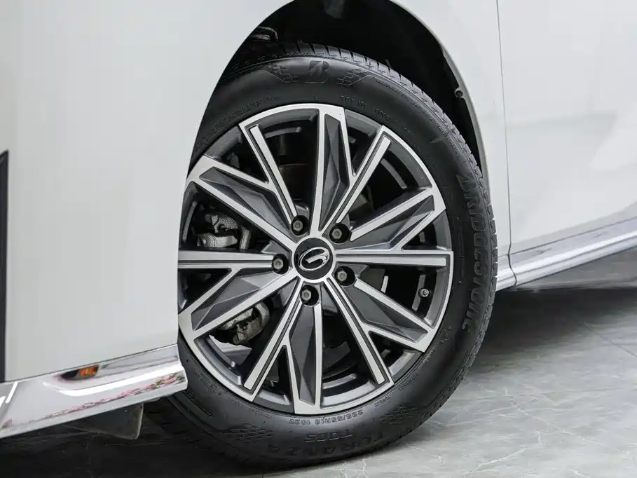 GAC Motor Trumpchi M8 — фото 3