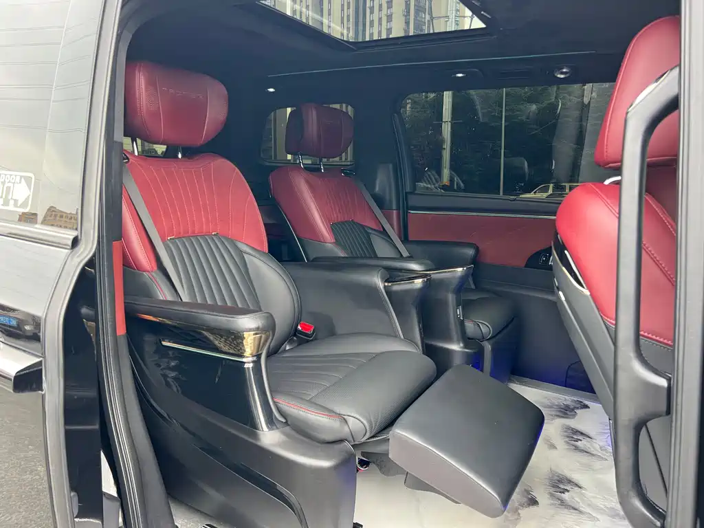 GAC Motor Trumpchi M8 — фото 21