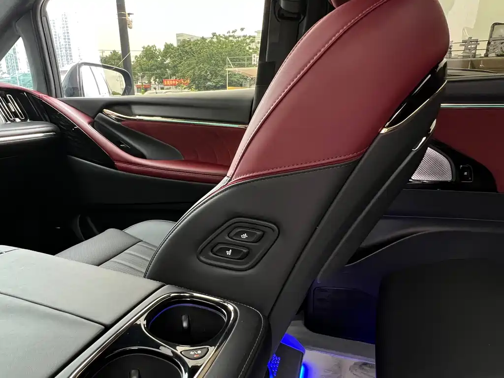 GAC Motor Trumpchi M8 — фото 25