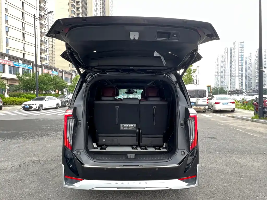 GAC Motor Trumpchi M8 — фото 29