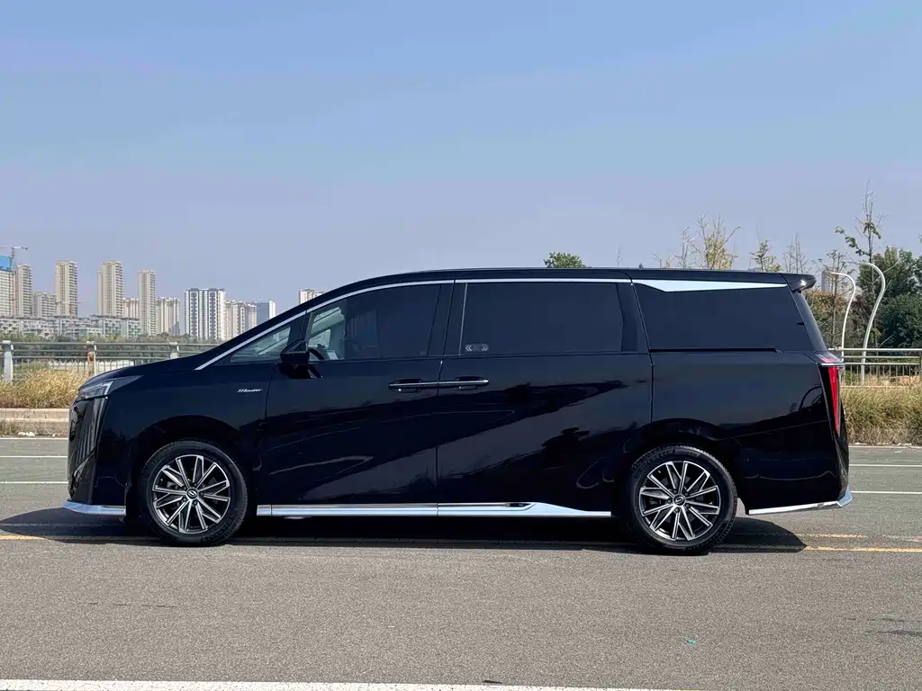 GAC Motor Trumpchi M8 — фото 4