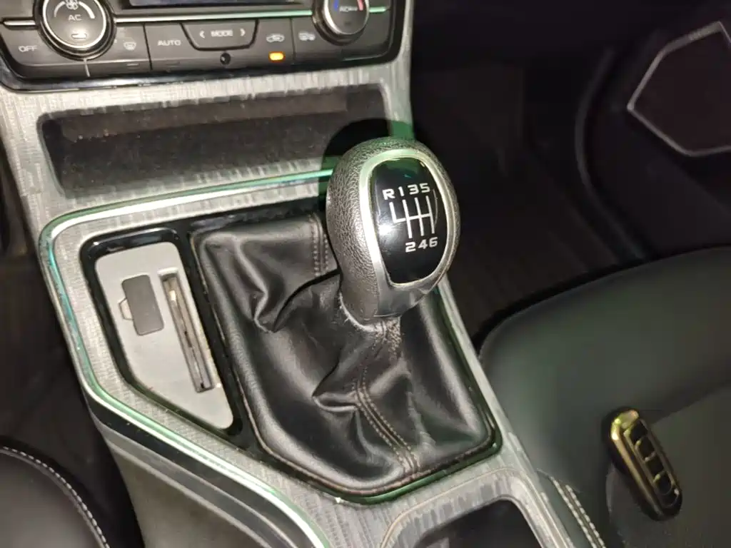 Geely Emgrand GS — фото 13