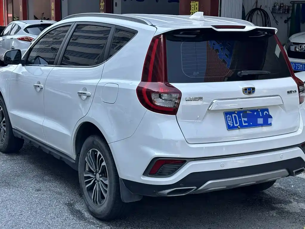 Geely Vision X6 — фото 7