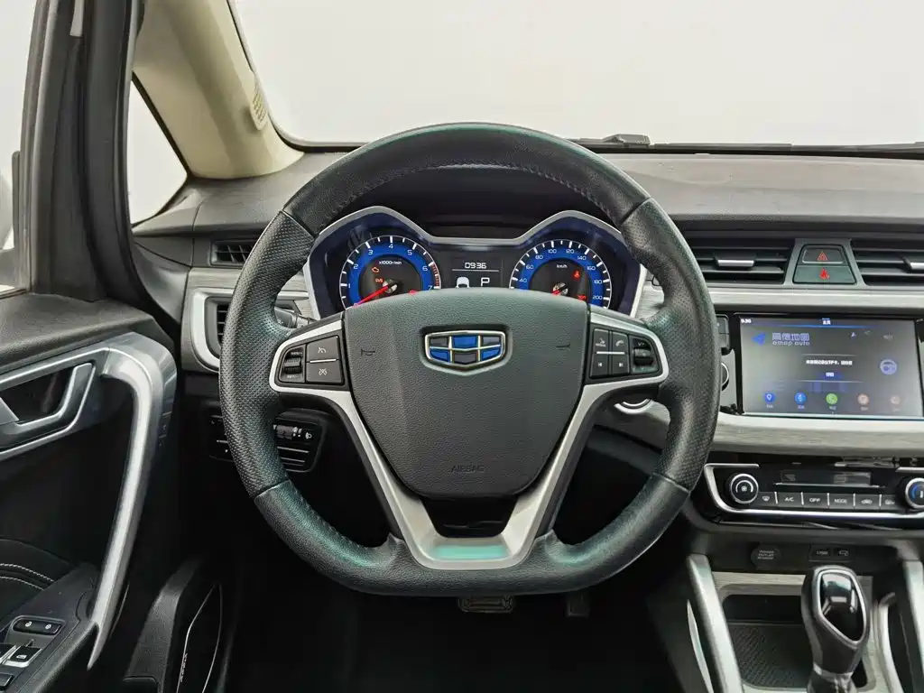 Geely Vision X3 — фото 11