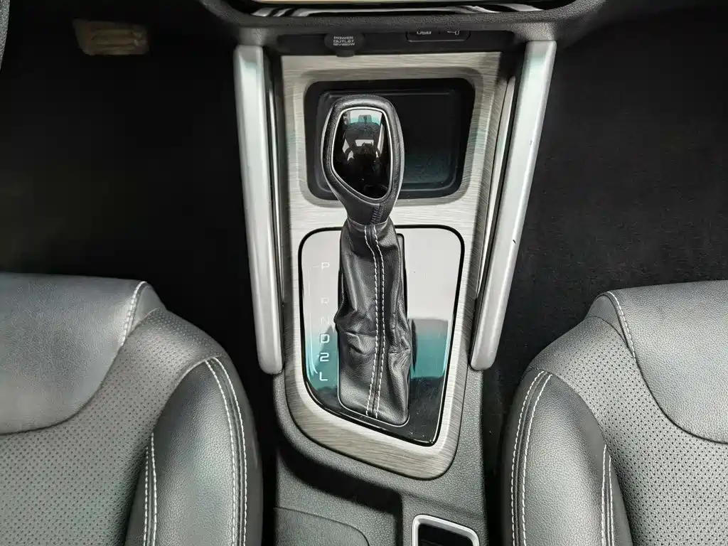 Geely Vision X3 — фото 13