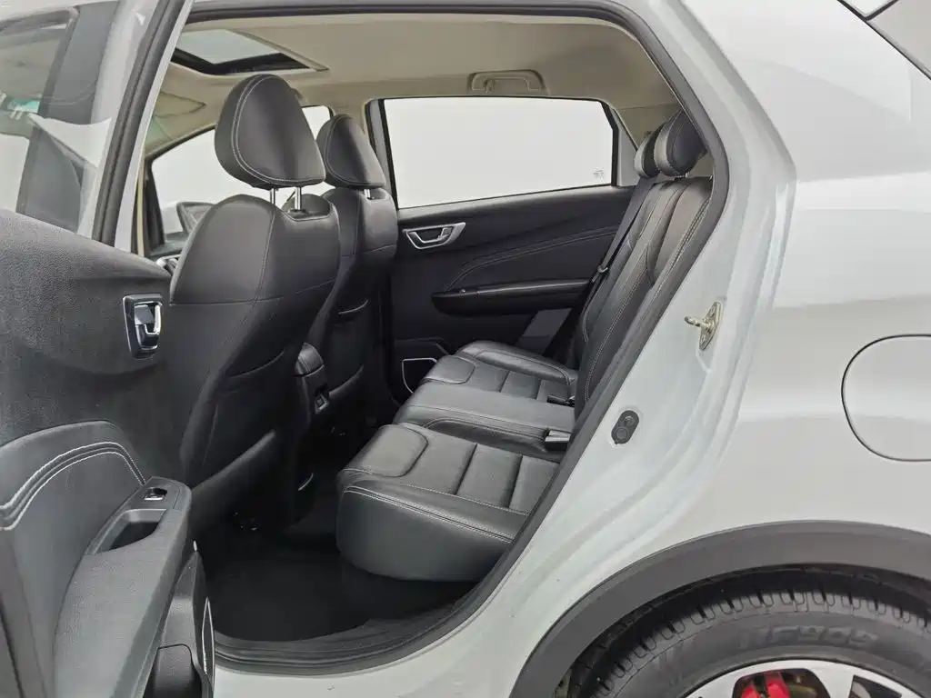 Geely Vision X3 — фото 15