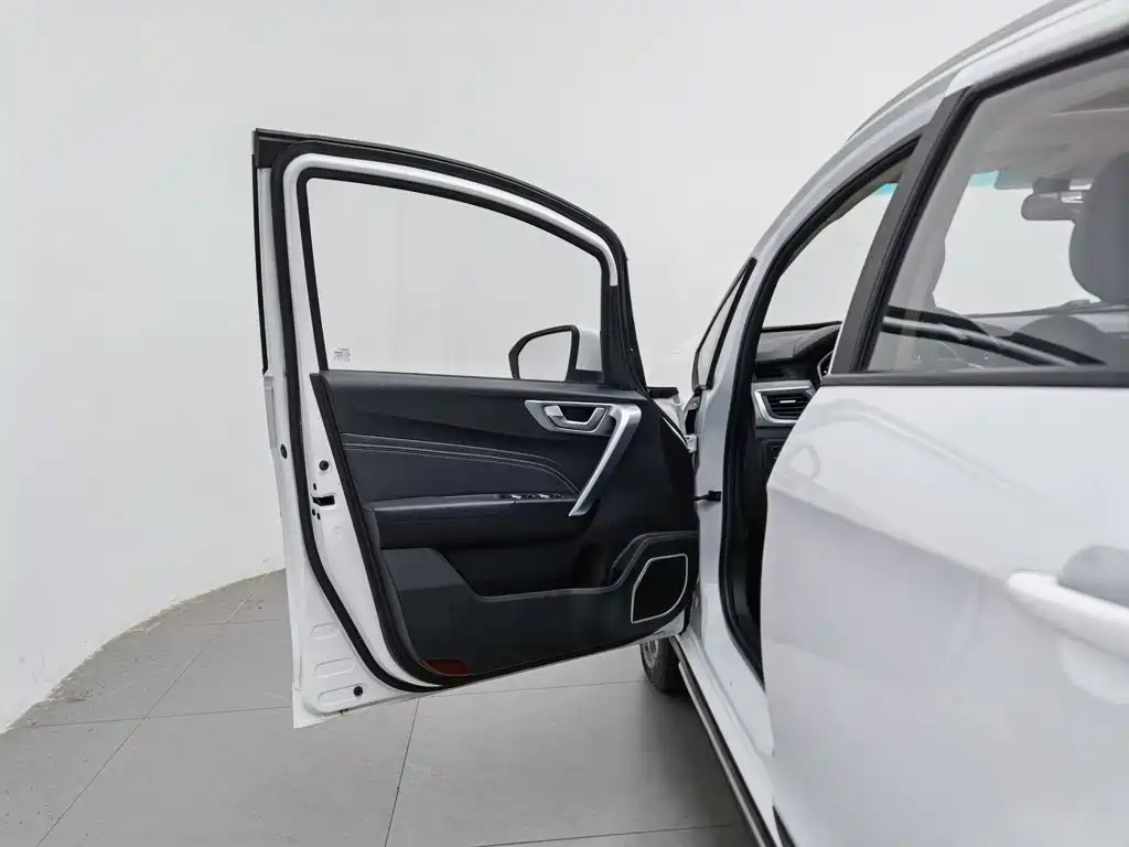 Geely Vision X3 — фото 8