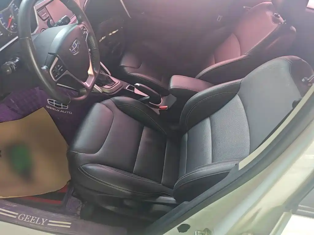 Geely Vision X3 — фото 14