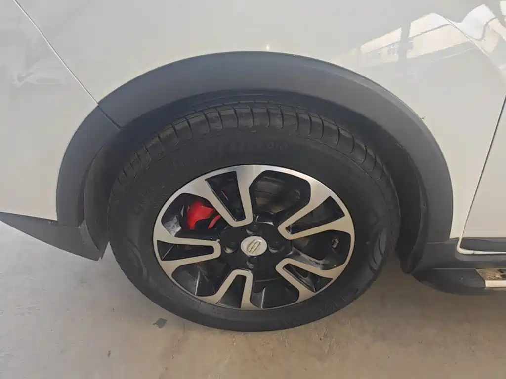Geely Vision X3 — фото 22