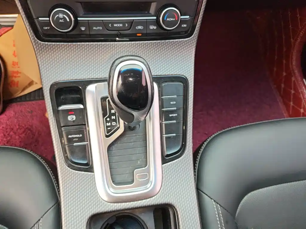 Geely Emgrand GS — фото 13