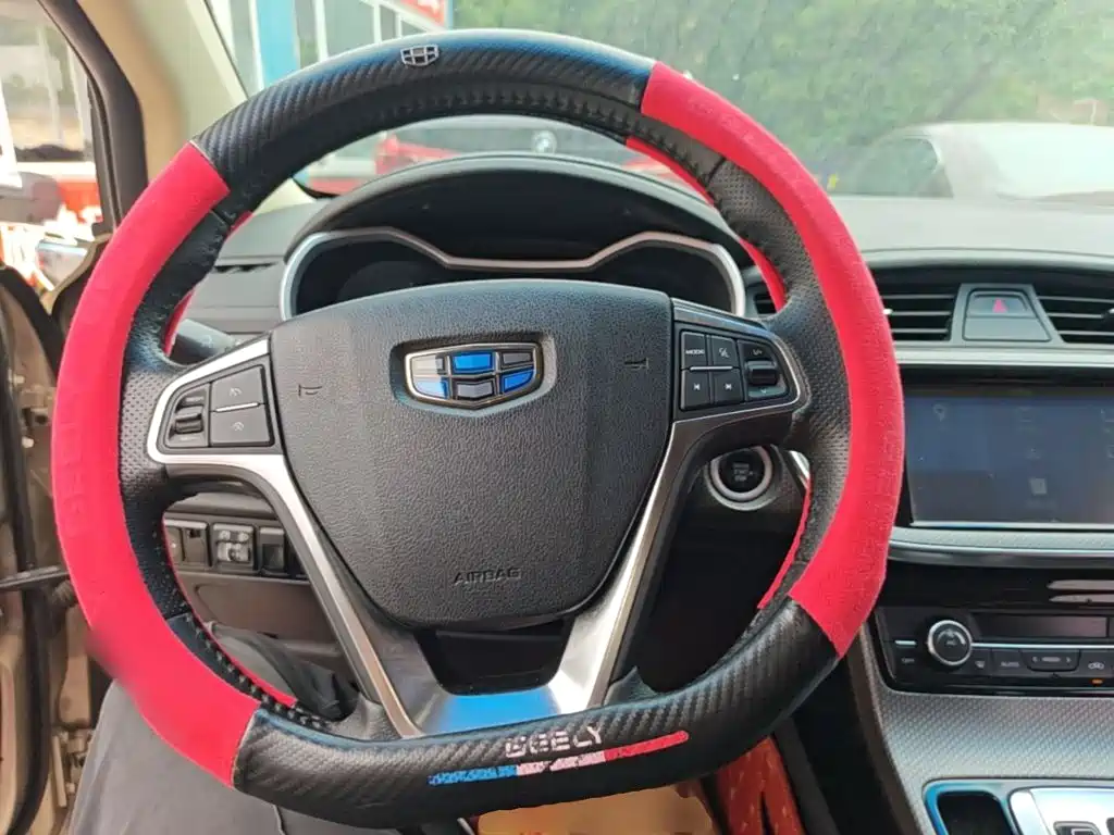 Geely Emgrand GS — фото 10