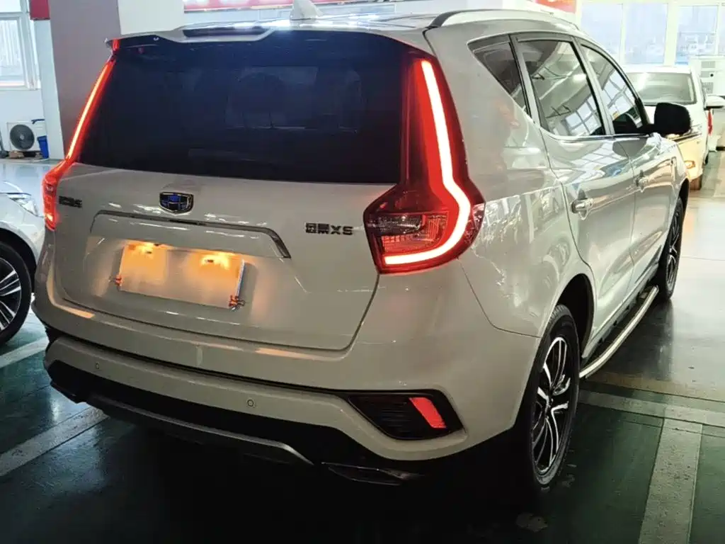 Geely Vision X6 — фото 6
