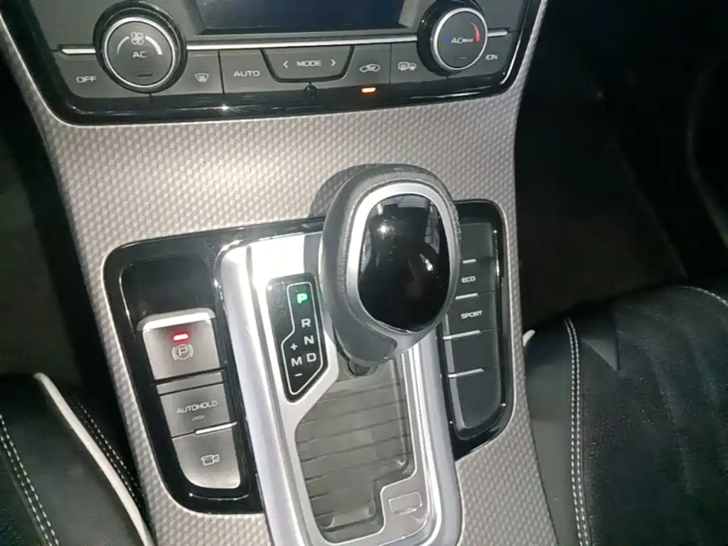 Geely Emgrand GS — фото 13