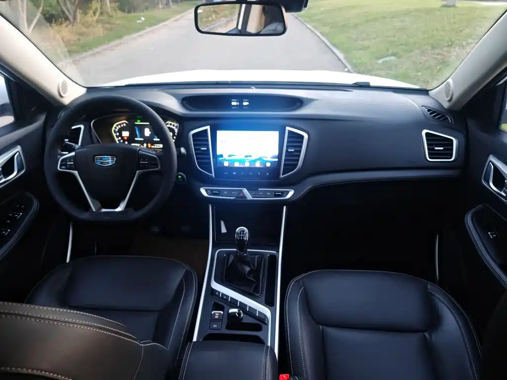 Geely Vision X6 — фото 11