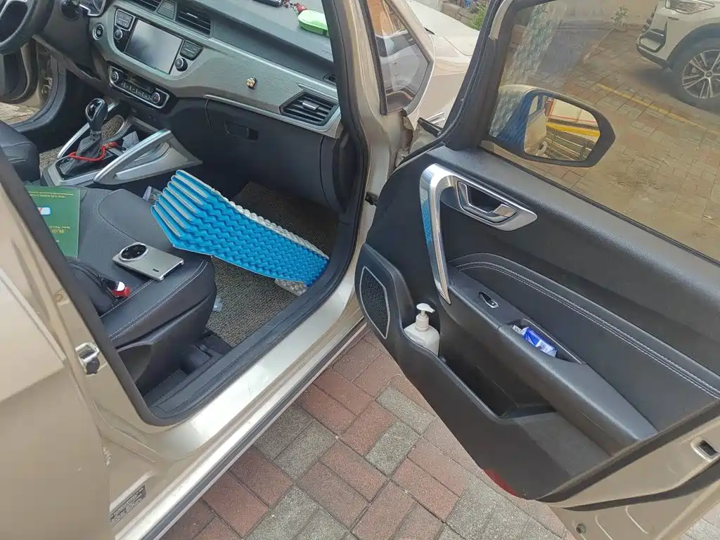 Geely Vision X3 — фото 19