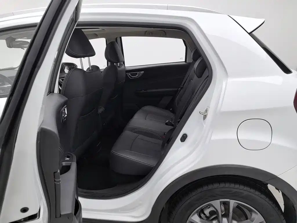 Geely Vision X3 — фото 15