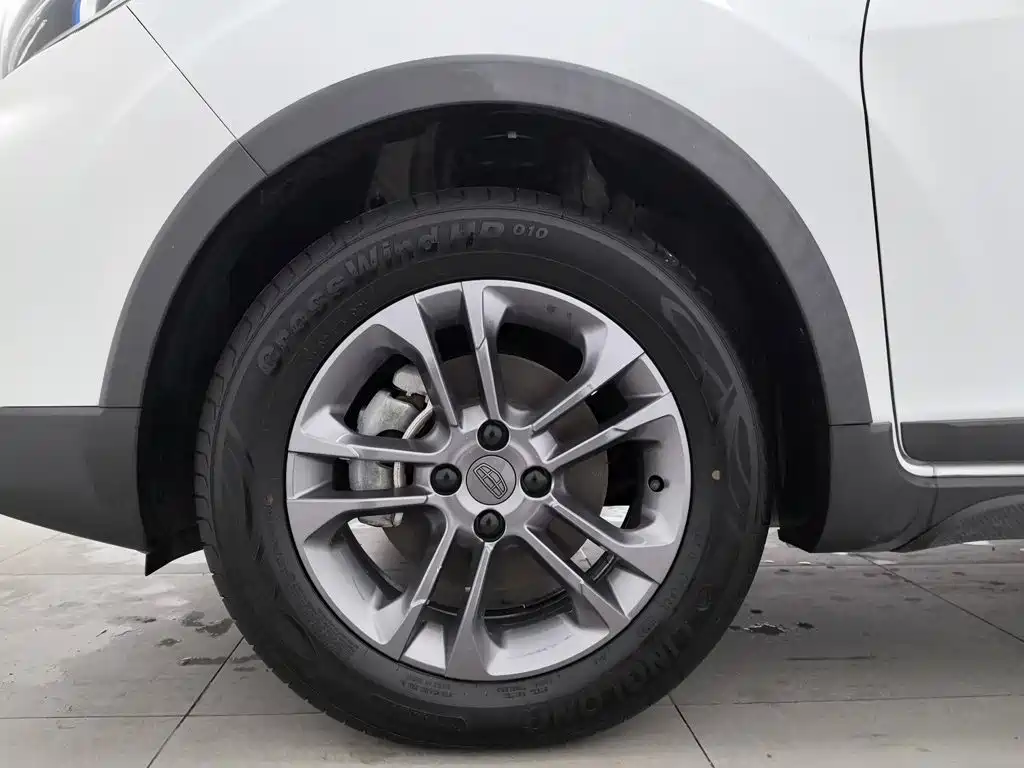 Geely Vision X3 — фото 17