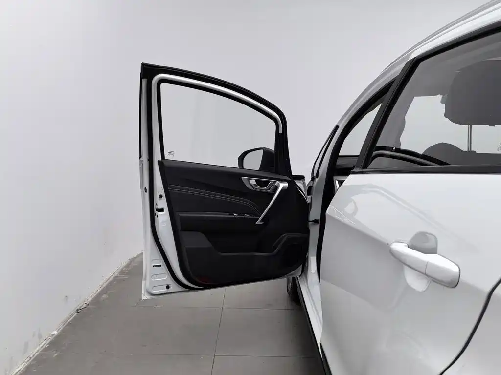 Geely Vision X3 — фото 8