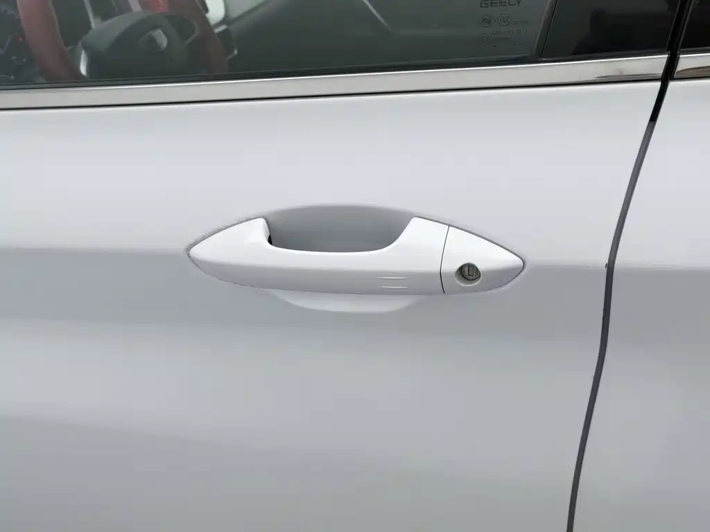 Geely Binyue — фото 18