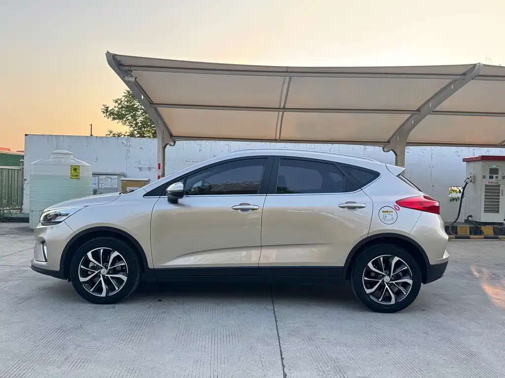 Geely Emgrand GS — фото 5