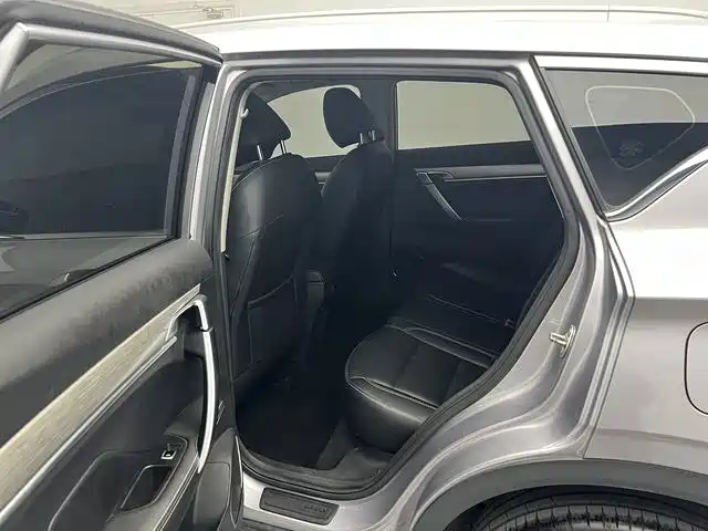 Geely Binyue — фото 14
