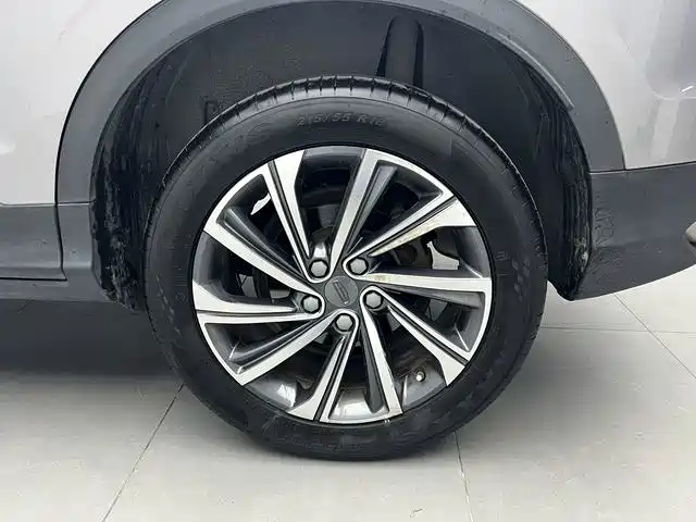 Geely Binyue — фото 19