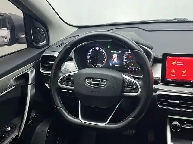 Geely Binyue — фото 10