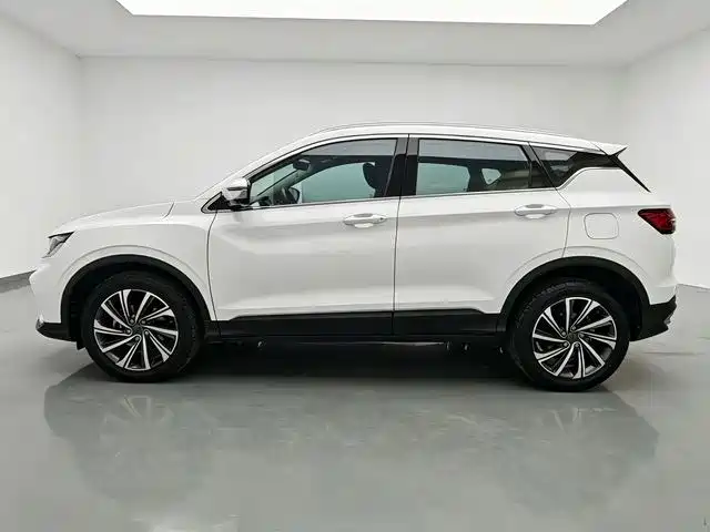 Geely Binyue — фото 19
