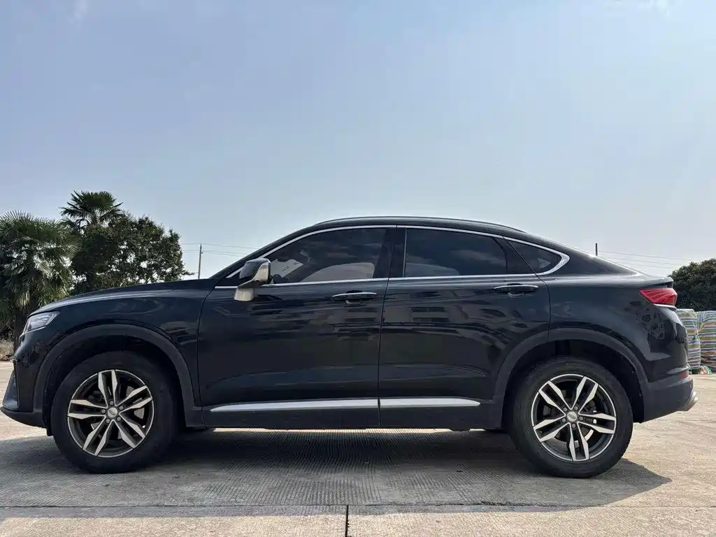 Geely Xingyue — фото 2