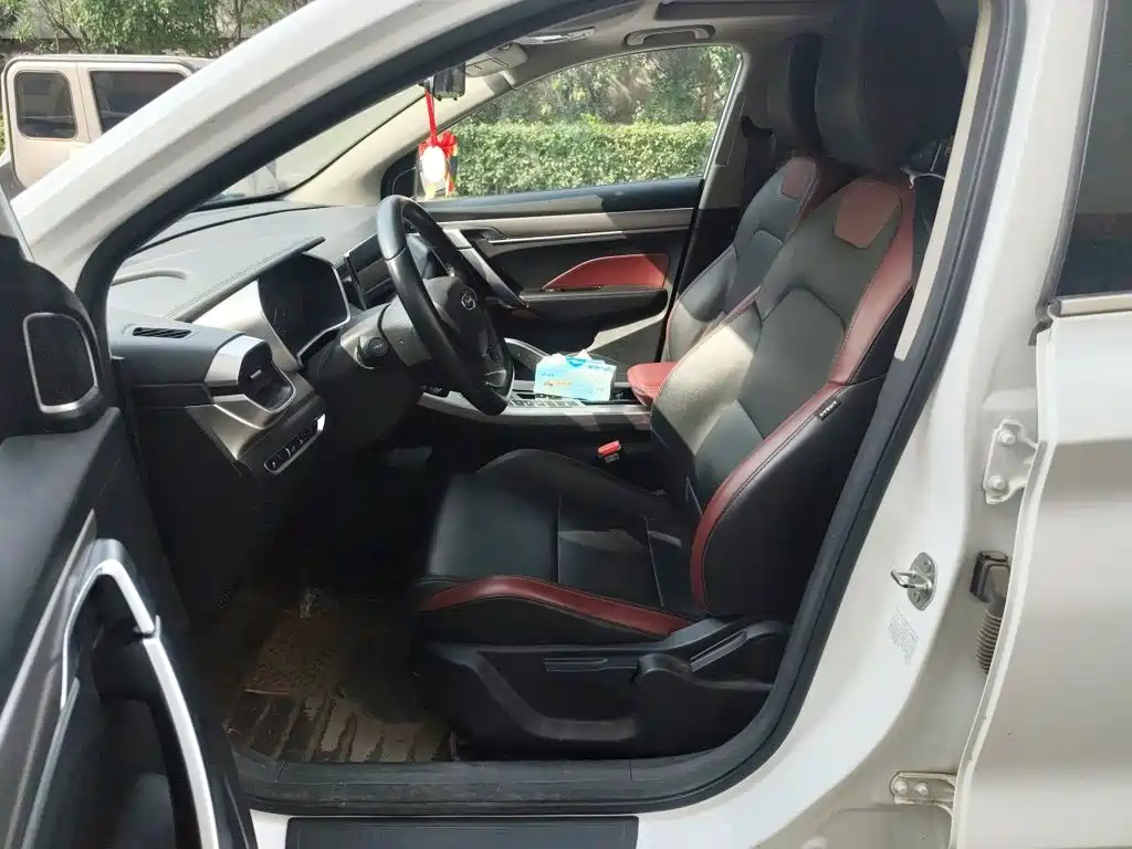 Geely Binyue — фото 11