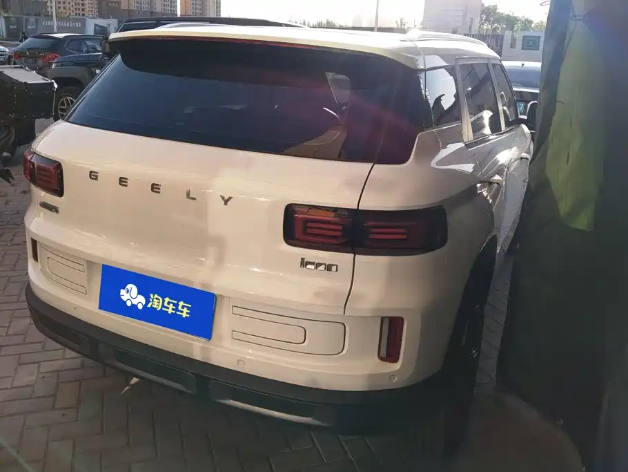 Geely Icon — фото 3