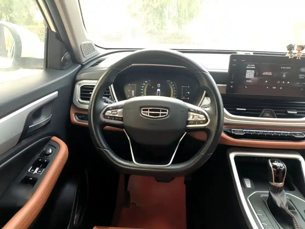 Geely Vision X6 — фото 10