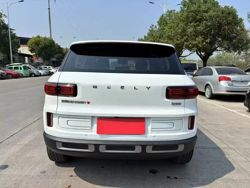 Geely Icon — фото 8
