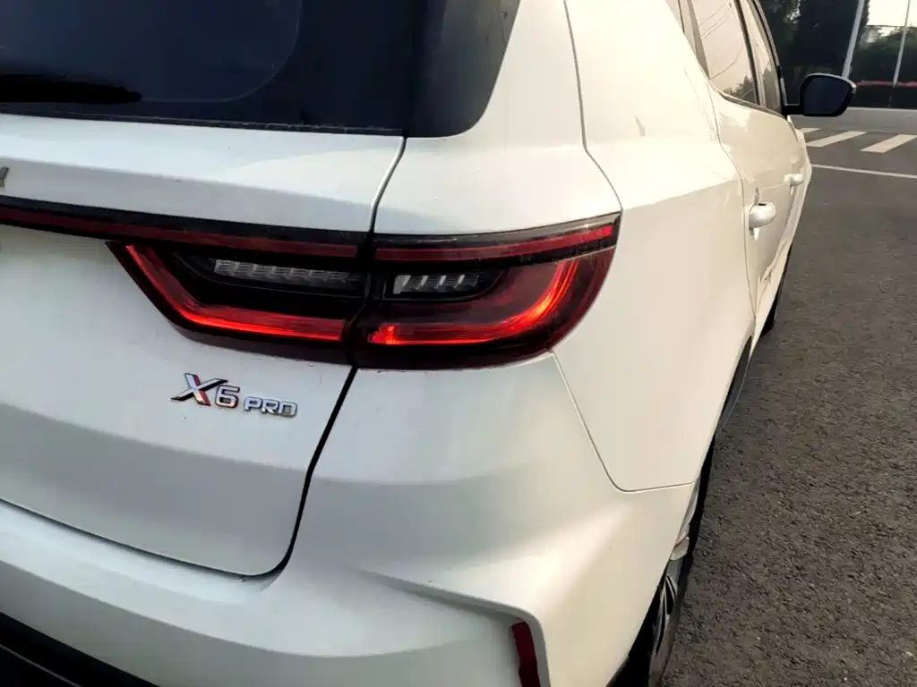 Geely Vision X6 — фото 7