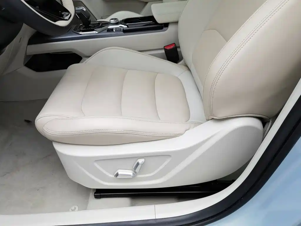 Geely Icon — фото 20