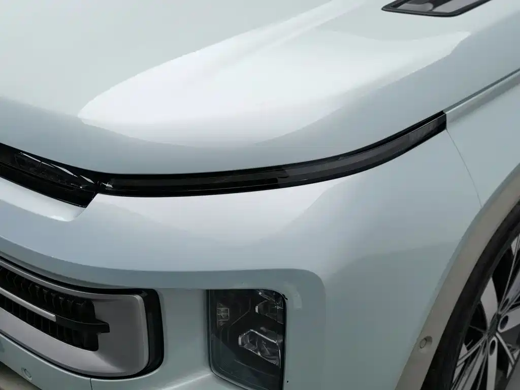 Geely Icon — фото 7