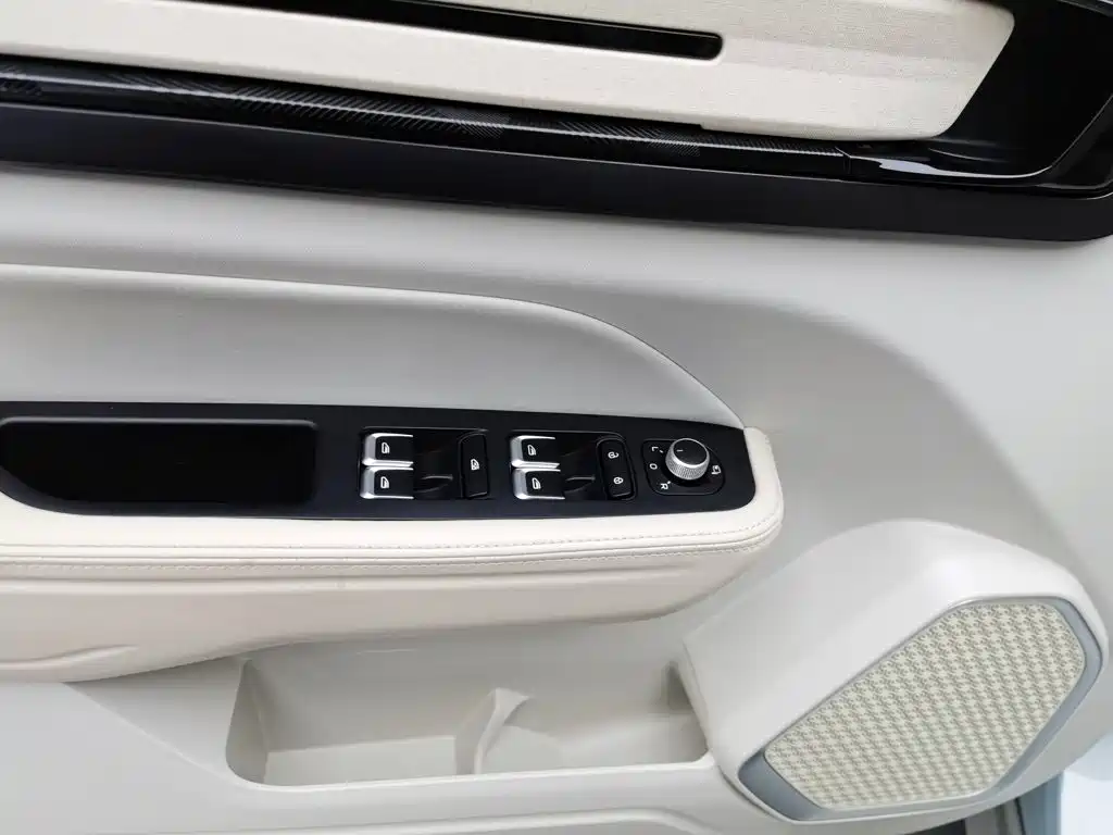 Geely Icon — фото 9
