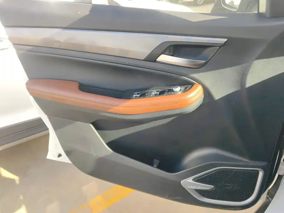 Geely Vision X6 — фото 7