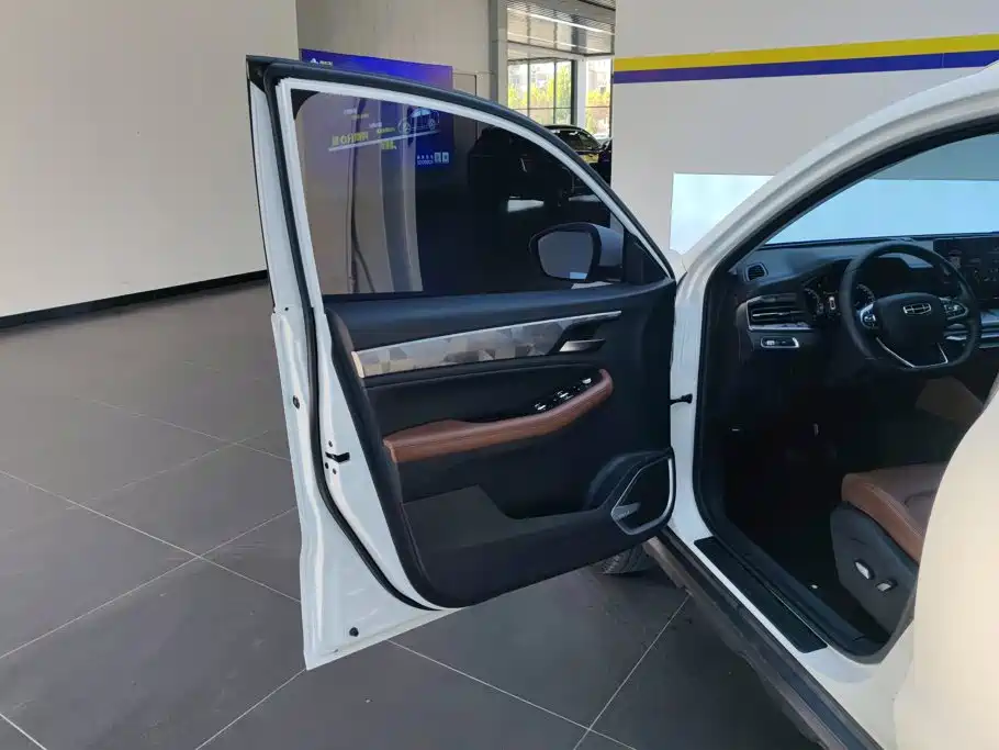 Geely Vision X6 — фото 7
